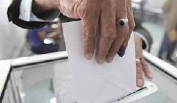 Alors qu’ils sont astreints au silence depuis dimanche minuit : Des candidats aux locales font du porte-à-porte
