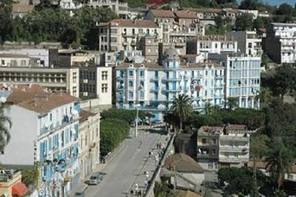 La wilaya de Béjaïa, mouvement associatif, l&rsquo;université d&rsquo;été et la LADDH : La quadrature du cercle