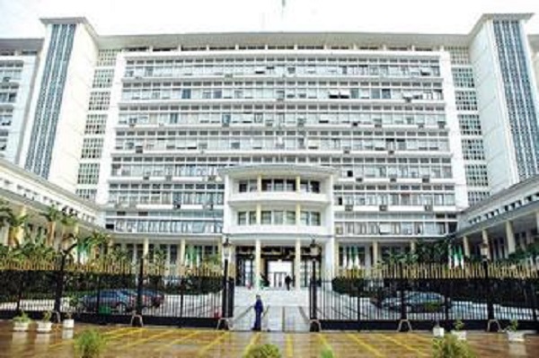 Il doit achever ses dossiers avant la fin de l&rsquo;annee : Timing serré pour le gouvernement