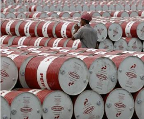 Les prix du pétrole terminent la semaine au-dessus des 57 dollars : Donald Trump galvanise le baril