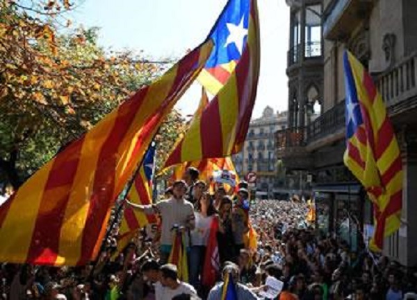 Face à une catalogne déchirée, L&rsquo;espagne retient son souffle : Et maintenant?