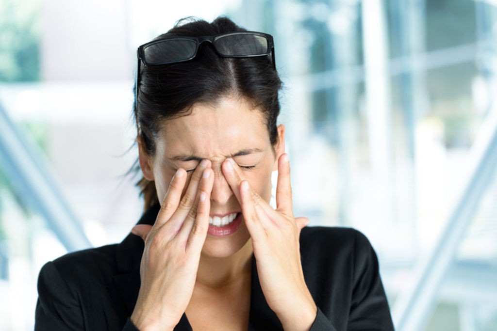 Détendre les yeux fatigués et le regard triste
