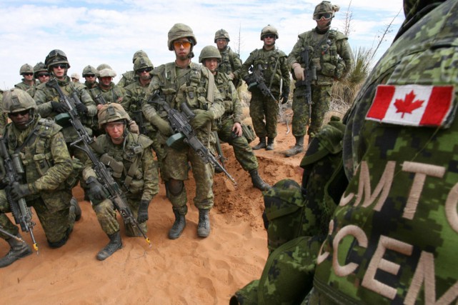 Le Canada suspend son aide militaire en Irak