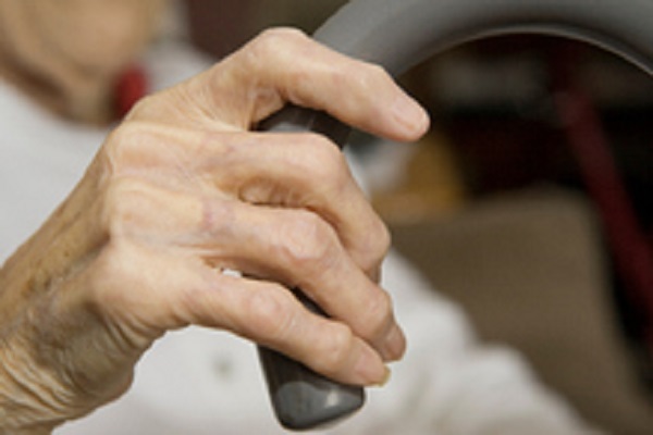 Le secret de la Reine de Hongrie pour soulager vos rhumatismes