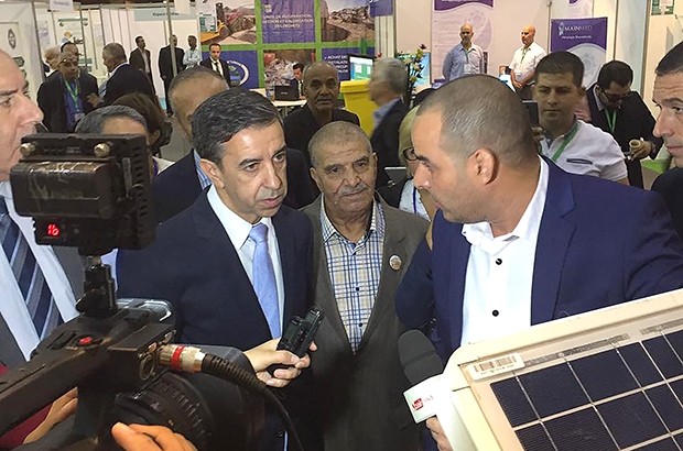 Salon des énergies renouvelables à Oran: Haddad se fait son inauguration avant l’arrivée du ministre