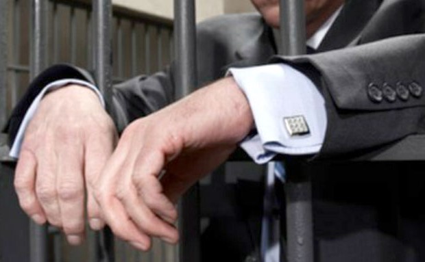 Importations fictives et fuites de capitaux : Des banquiers et des commerçants en détention préventive à Oran