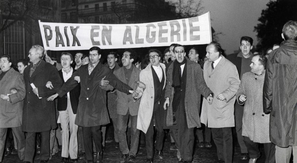 Massacres du 17 octobre 1961 : L’élysée parle “d’événements”