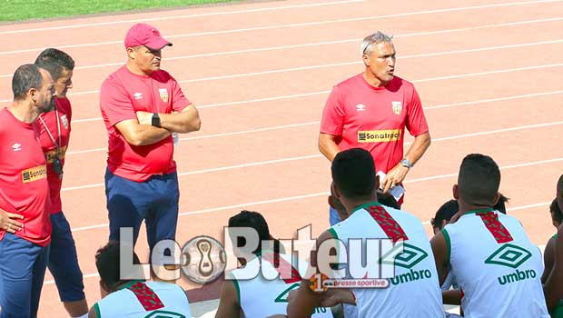 MCA : Casoni : «On doit jouer pour  les trois points face au MCO»