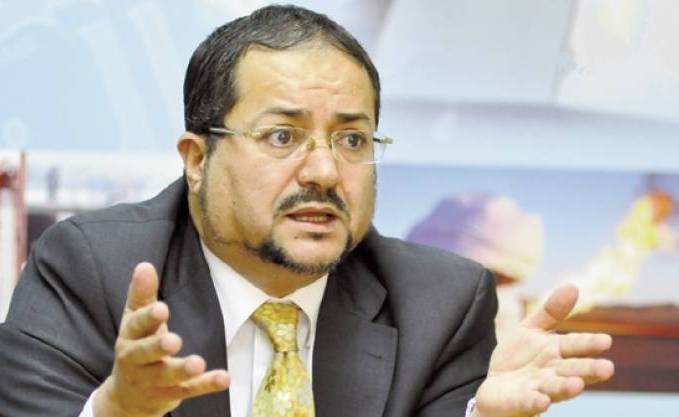 Menasra lors de sa conférence de presse : L’élu doit se libérer du tutorat de l’administration