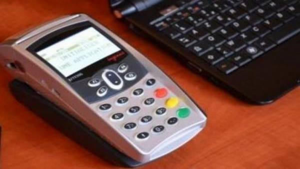 Économie : Les terminaux de paiements électroniques obligatoires dans tous les magasins à partir de 2018