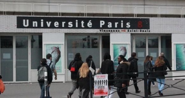Etudiants Algériens: Statut défavorisé en France