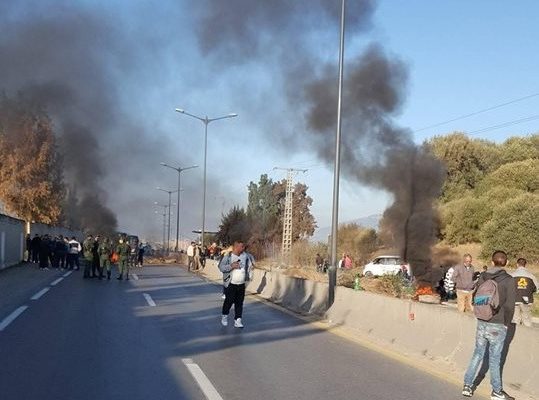 Tizi-ouzou: La RN12 Fermée au niveau de tamda, des centaines d&rsquo;automobiliste bloqués