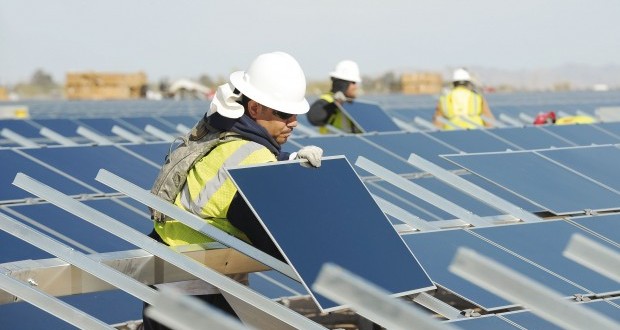 Illizi : Une cinquantaine de jeunes ont bénéficié de contrats d’emploi dans le domaine de l’énergie