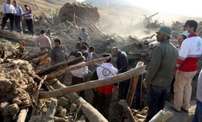 Séisme en Iran: le bilan s’élève à 433 morts