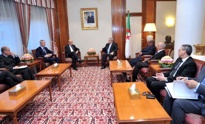 Ouyahia reçoit les ministres français Le Drian et Bruno Le Maire