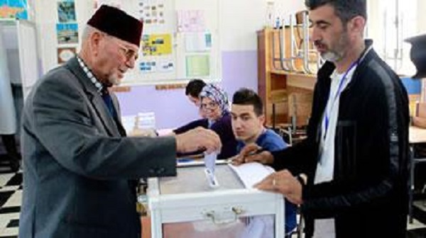 Saisie d&rsquo;un millier de cartes d&rsquo;électeurs à la permanence du msp de oued  rlélat : Le silence inquiétant de la Hiise