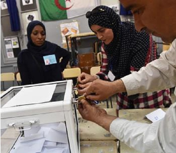 Elections locales : Alors que Gaid Salah exhorte l’armée à grantir un climat de sécurité le 23 novembre 180.000 policiers sur la brèche