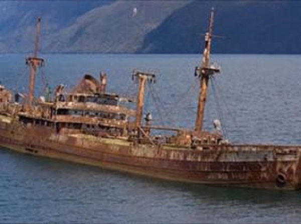 Triangle des Bermudes : Un Bateau réapparaît 90 ans après sa disparition