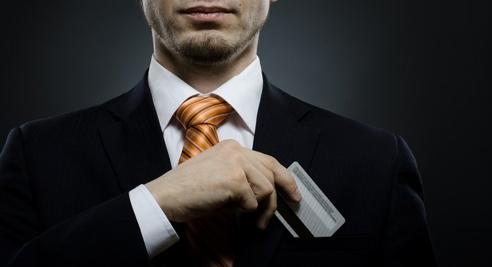 Ahmed Karam (APTBEF) : L’argent liquide doit disparaître en Tunisie avant 2020