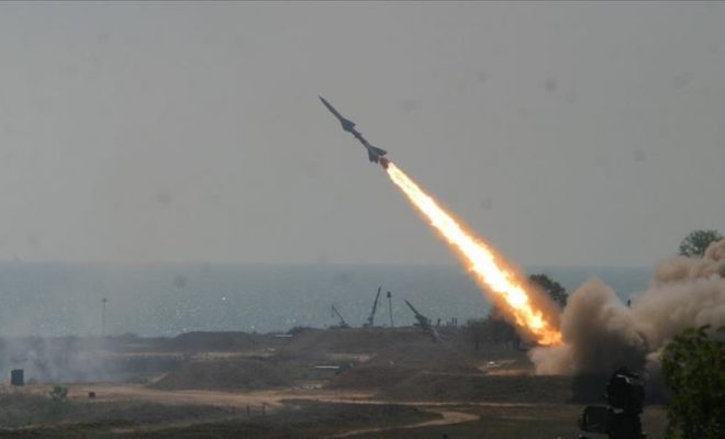 Un tir de missile des Houthis yéménites a “touché une cible” en Arabie saoudite