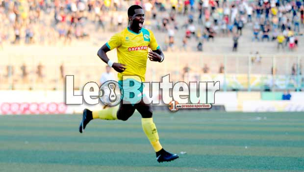 JSK / Ekedi se défend : «Je suis le seul attaquant du championnat qui reçoit le moins de ballons»