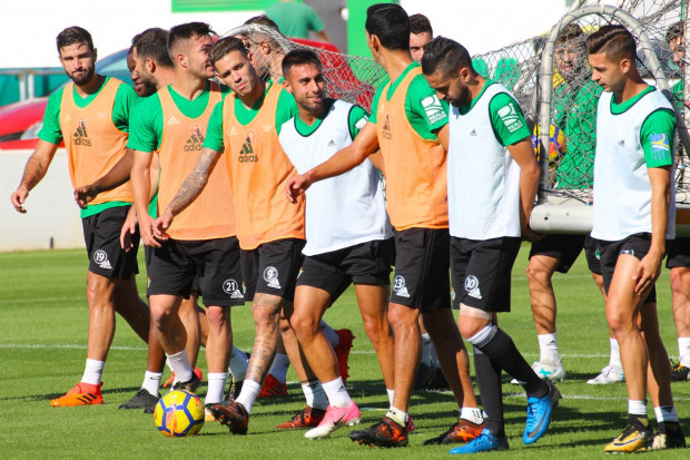 Real Betis : Boudebouz et Mandi dans la liste des convoqués face à Eibar