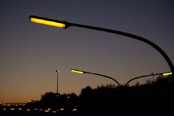 Constantine – Hamma Bouziane: Une route de 2 km sans éclairage public !