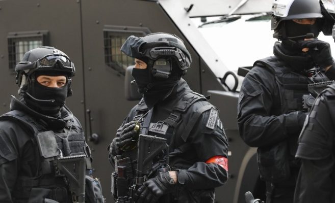 Dix interpellations en France et en Suisse lors d’une opération antiterroriste