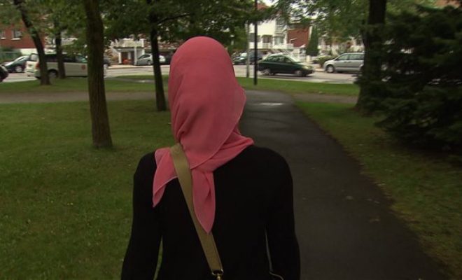 Une Musulmane violemment agressée par un agent de la mairie à Paris