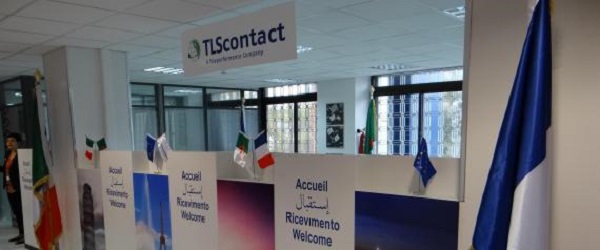 Visas : Grande affluence devant les bureaux de TLS Contact à Alger
