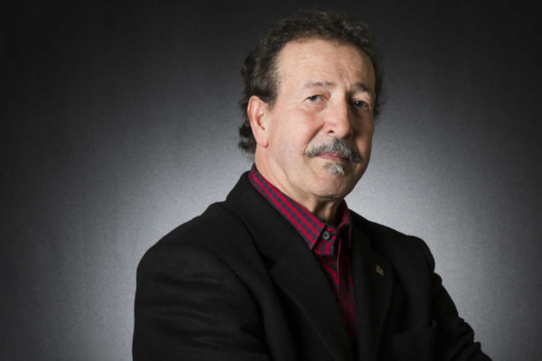 Lounis Aït Menguellet en concert à Alger