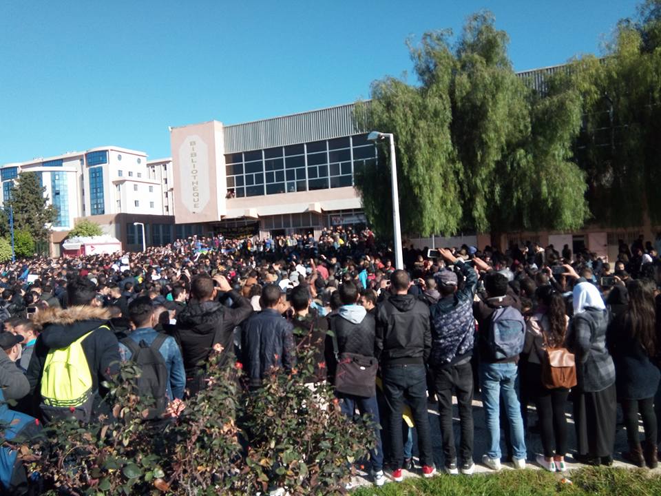Colère des étudiants contre la baisse du budget du Haut-Commissariat à l’amazighité