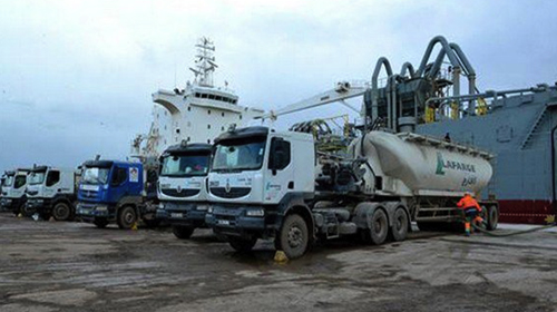 Exportation par l&rsquo;Algérie d&rsquo;un premier chargement de ciment gris vers l&rsquo;Afrique