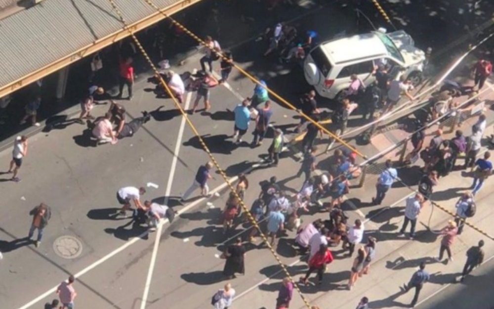 Australie : une voiture fauche et blesse 19 piétons à Melbourne, un acte «délibéré»