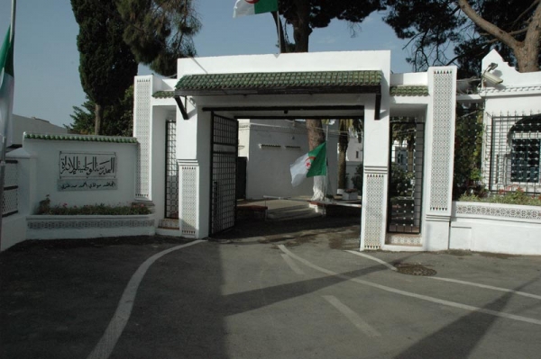 Destruction de 12 chalets de l&rsquo;annexe de l&rsquo;ENA par un incendie