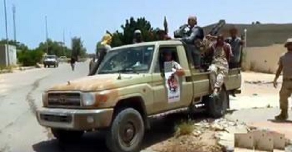 Selon des sources militaires libyennes , Daesh achemine des convois vers syrte : Les incertitudes de la paix