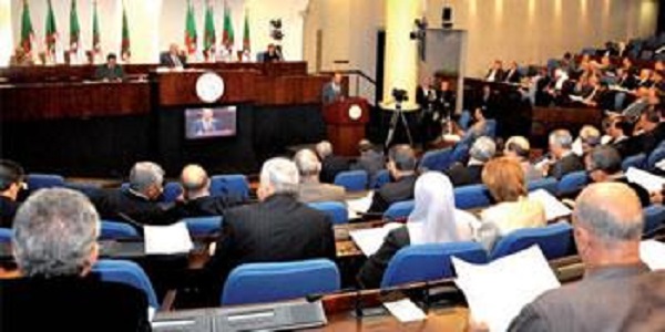 Célébration du 40e anniversaire de la diplomate parlementaire : Une halte et des enseignements