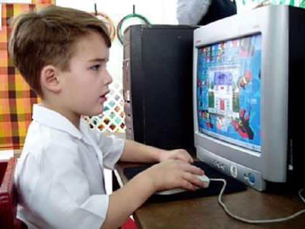 Les responsables sensibilisent sur les dangers de l’internet pour l’enfant : « Le contrôle est le rôle de tous »