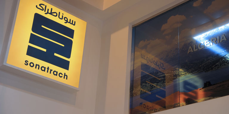 Les secteurs qui paient le mieux les Algériens: La Sonatrach pour le public, les banques pour le privé