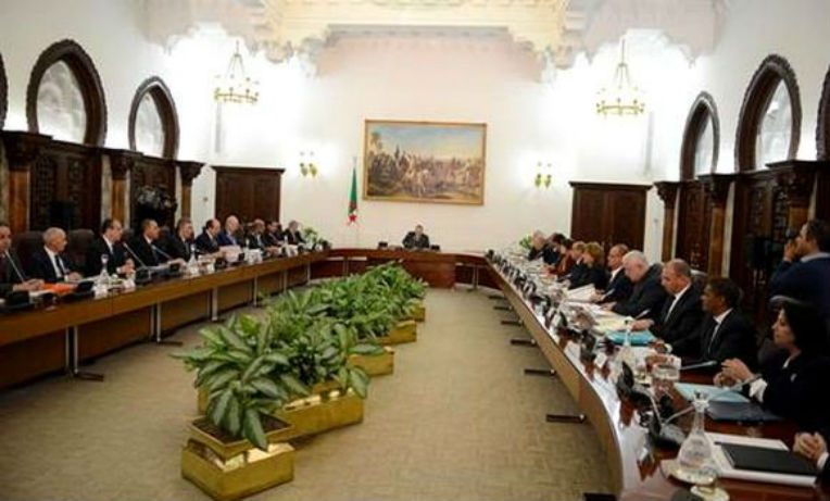 Conseil des ministres: Adoption de trois décrets présidentiels relatifs aux hydrocarbures
