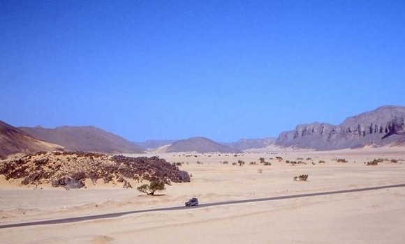 Une ligne terrestre de transport de voyageurs reliant Tindouf à Nouakchott au premier trimestre 2018