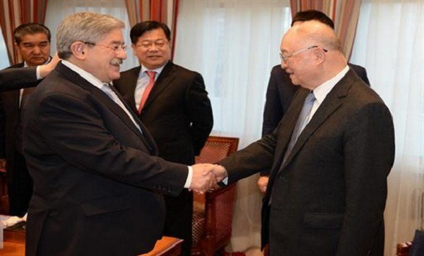 Ouyahia reçoit le vice-président du Comité national de la Conférence consultative politique du peuple chinois