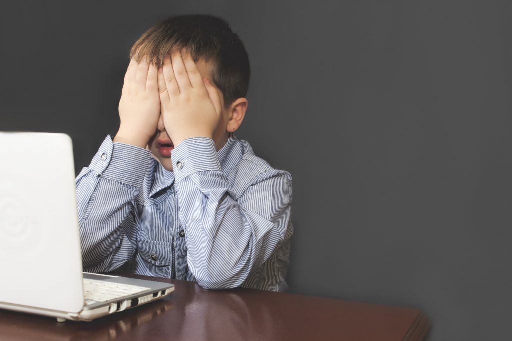Dangers de la mauvaise utilisation d’internet : campagne de sensibilisation à El Tarf