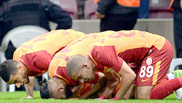 Feghouli : «On a besoin de nos supporteurs… sans eux, on ne peut rien faire»