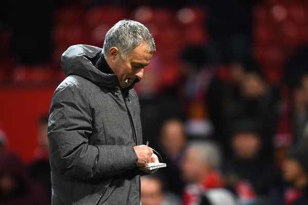 Manchester United : Du lait et de l&rsquo;eau sur Mourinho, venu se confronter au vestiaire de Man City