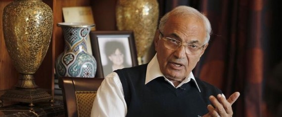 Les Emirats arabes unis arrêtent et expulsent l’ex premier ministre egyptien