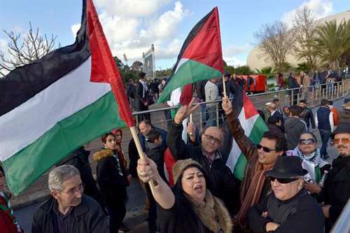 Rassemblement de solidarité avec le peuple palestinien à la coupole du complexe sportif Mohamed Boudiaf