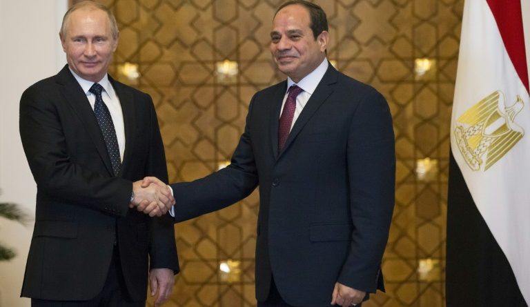 Le Caire et Moscou signent un contrat pour la première centrale nucléaire égyptienne
