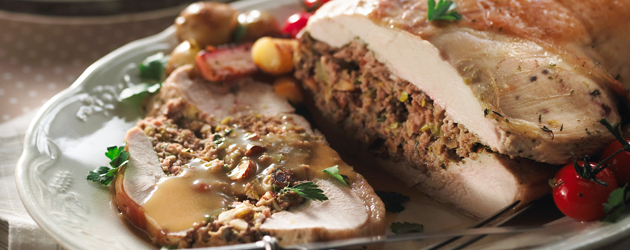 Dinde farcie rôtie