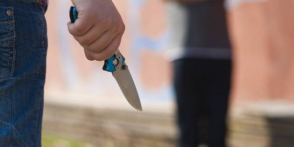 Ivre, il agresse quatre personnes à l’arme blanche: 12 ans de réclusion pour le «fou furieux» de Ararsa